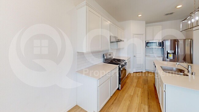Foto del edificio - 7908 Lindheimer Ln