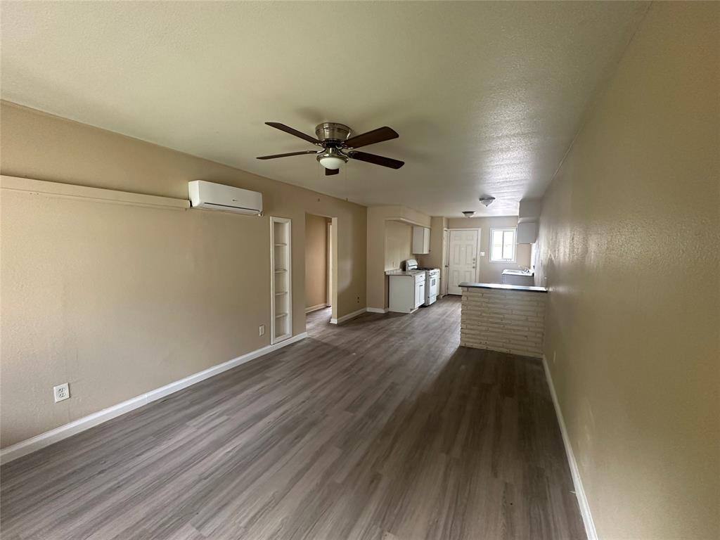 Foto principal - 5120 Clover St