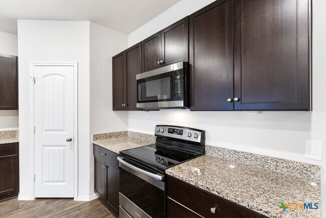 Foto del edificio - 840 Nodding Nixie