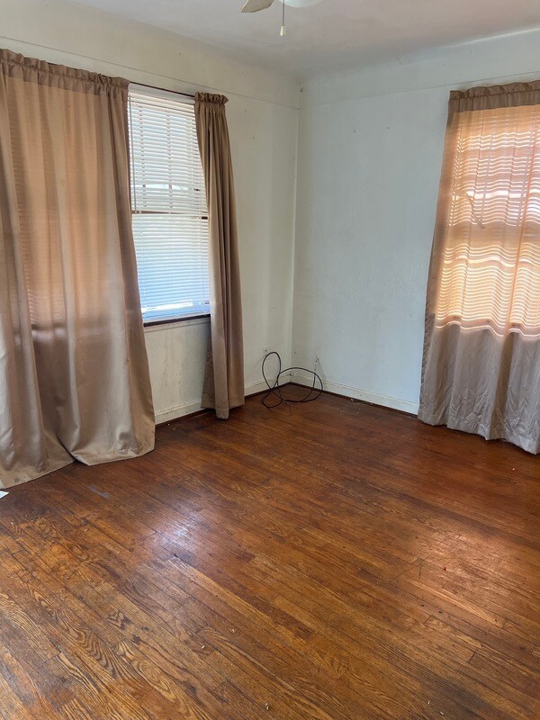 Building Photo - 5663 Gatesworth Ave