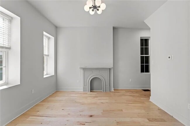 Building Photo - 2011 Forbes Ave