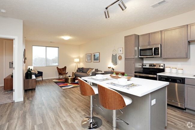 Interior Photo - Square at 48 CLO