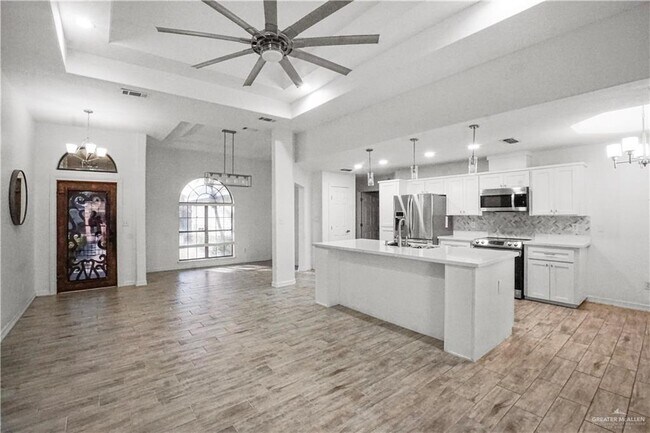 Building Photo - 17 N 34th St