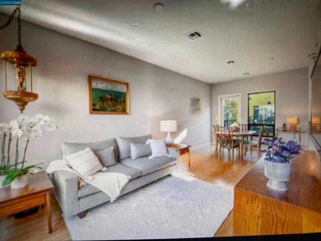 Building Photo - 103 Zephyr Dr