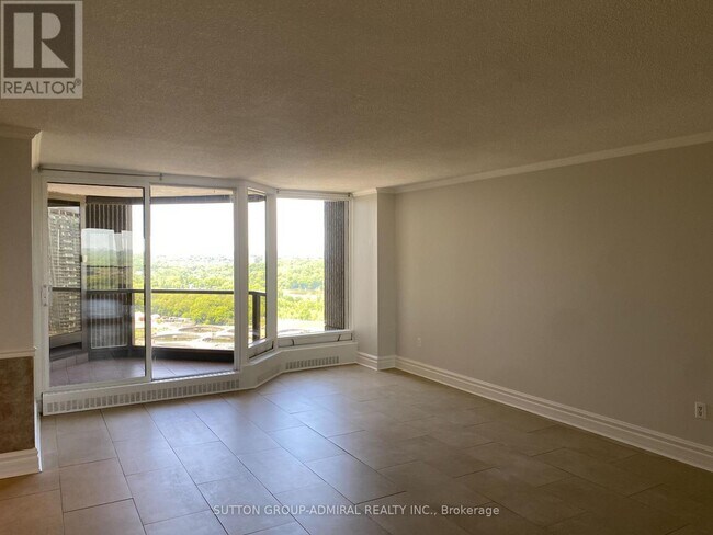 Building Photo - 2045 Lake Shore Blvd W