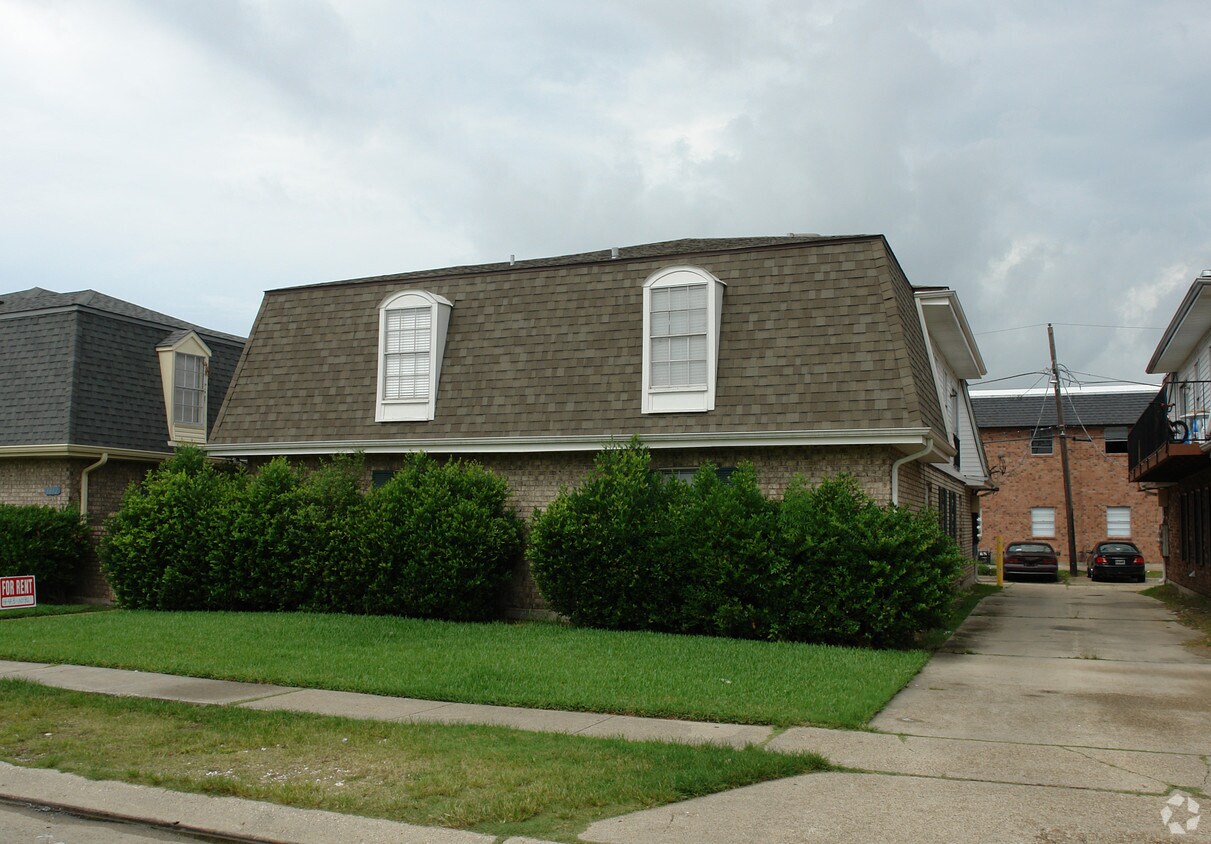 Primary Photo - 3016 Houma Blvd