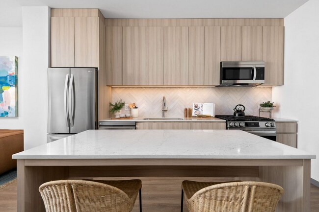 Foto del edificio - 639 S Damen Ave