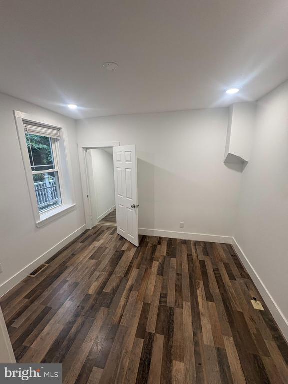 Foto del edificio - 4148 Parrish St