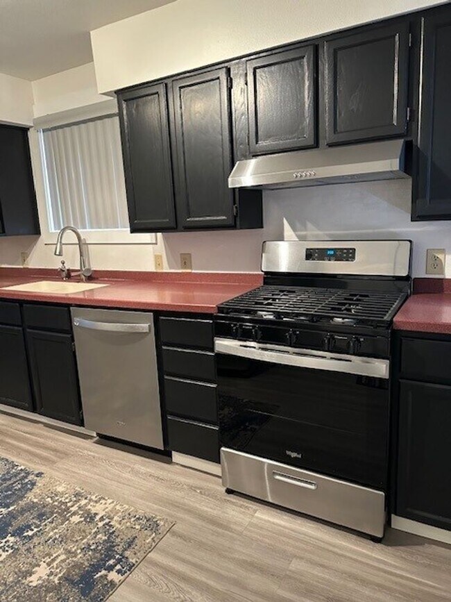 Foto del edificio - NEWLY REMODELED | East Anchorage | 3BR 1.5...