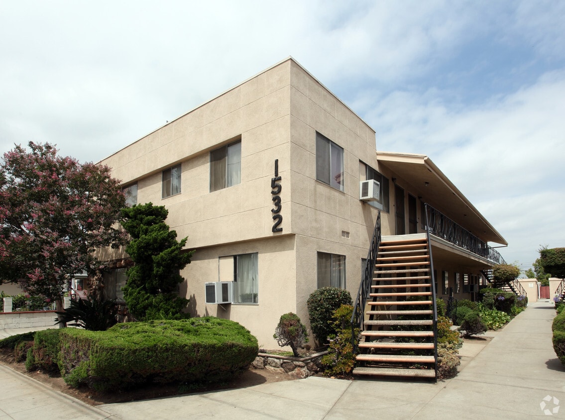 Foto principal - 1532-1538 S New Ave