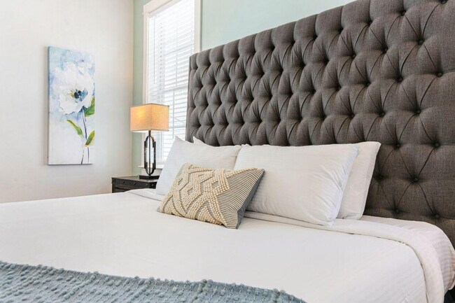 Foto del edificio - 1218 Carondelet St