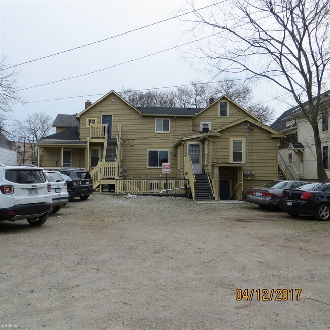 Building Photo - 914 Mary St