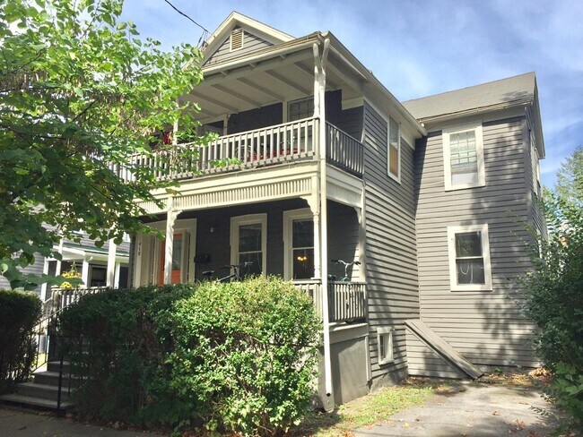 Foto del edificio - 410 Cascadilla St