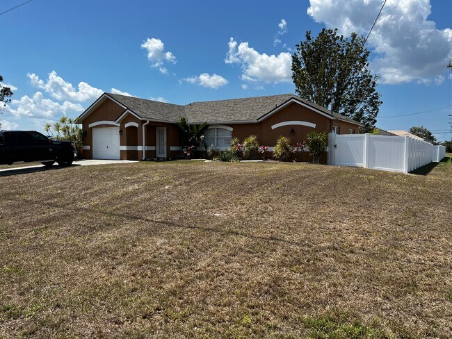 Foto del edificio - 1602 SW 16th Ct