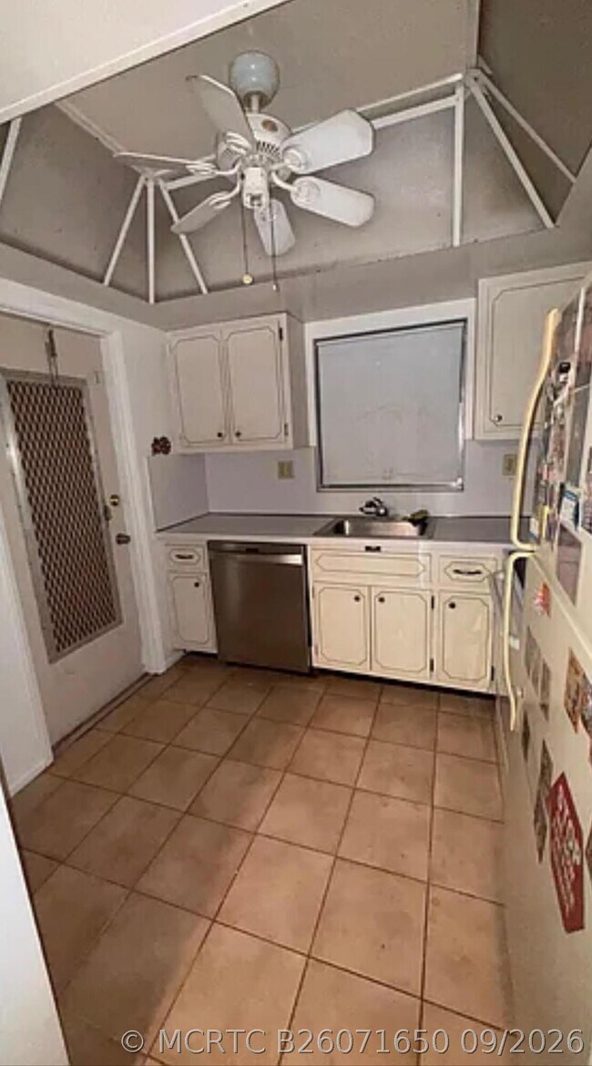 Foto del edificio - 601 Pine Dr
