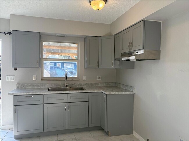 Foto del edificio - 5219 31st St Ct E