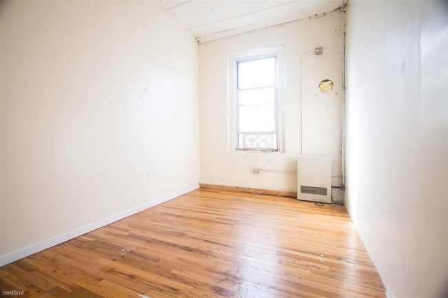 Foto del edificio - 2 br, 1 bath Apartment - 175 Stockholm St