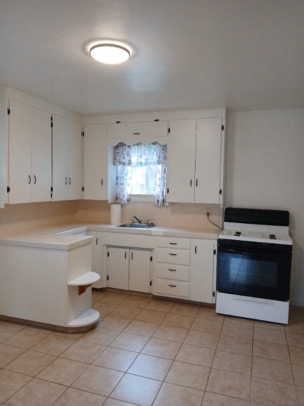 Building Photo - 827.5 El Terino Ave