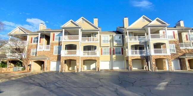 Foto del edificio - Welcome to this Luxury 2 bedroom, 2 bath c...