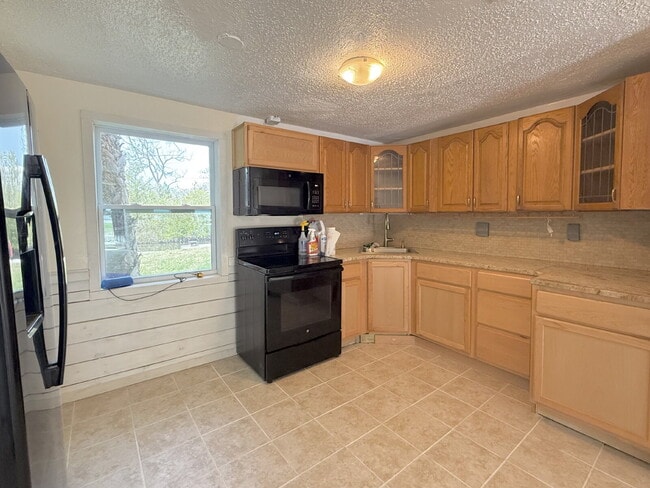 Foto del edificio - 2-Bed, 2-Bath with Dock!