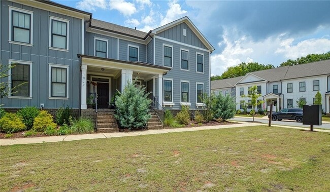 Foto del edificio - Charming 3BR/2.5BA Townhome located in Cab...