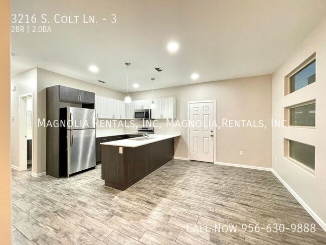 Foto del edificio - 3216 S Colt Ln