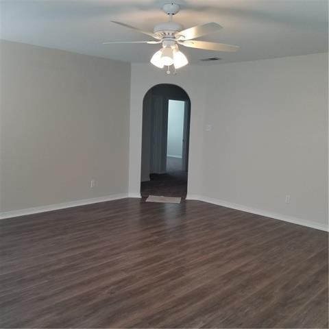 Building Photo - 3005 Meadow Lake Dr E