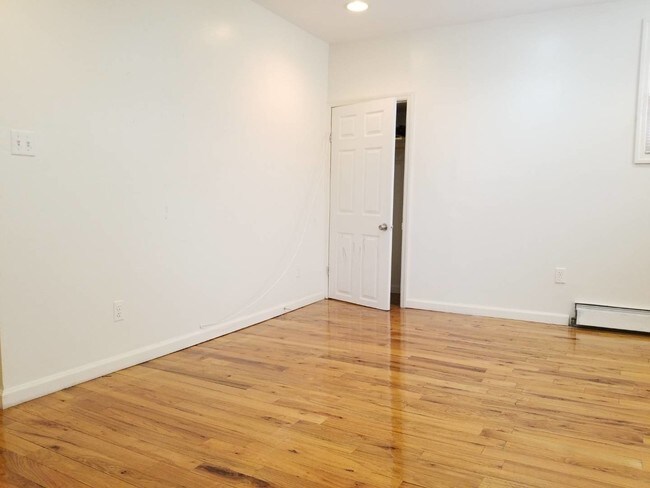 Foto del edificio - 178-17 107th Ave