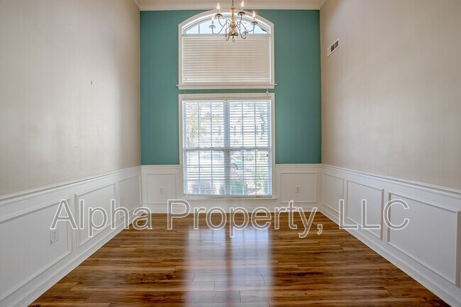 Building Photo - 112 Crown Empire Ct