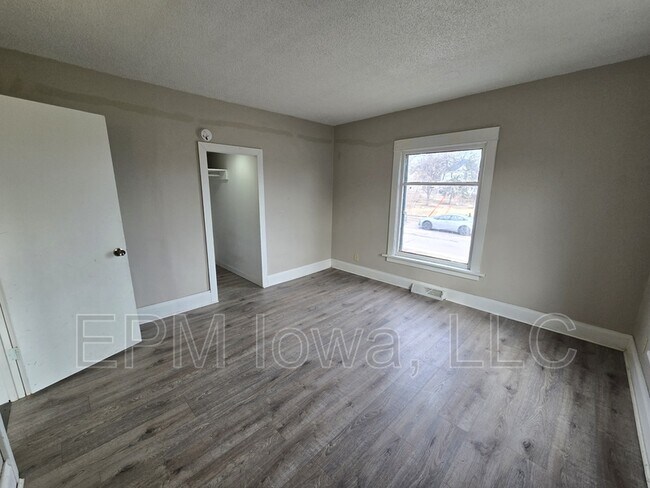 Foto del edificio - 1324 South St