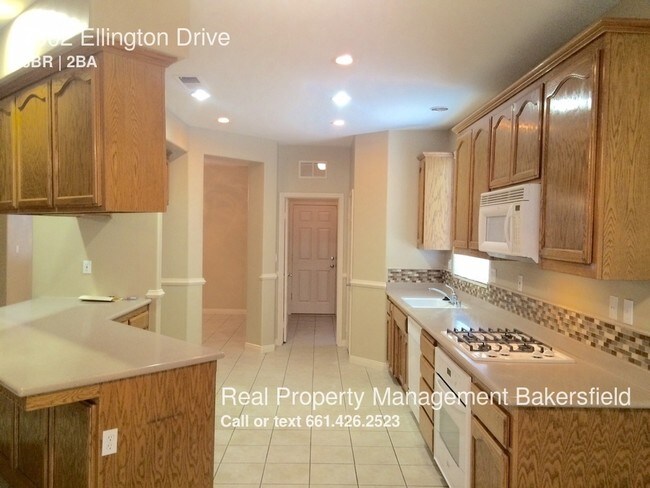 Building Photo - 7302 Ellington Dr