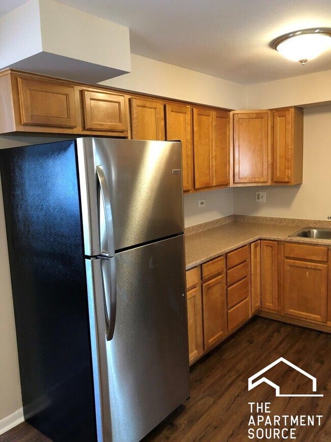 Building Photo - 8549 Grand Ave