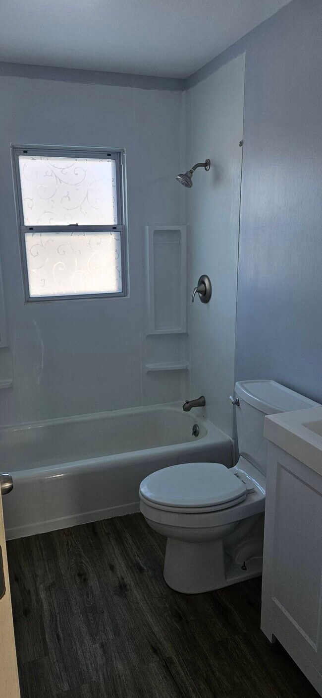 Foto del edificio - 3737 5th Ave N