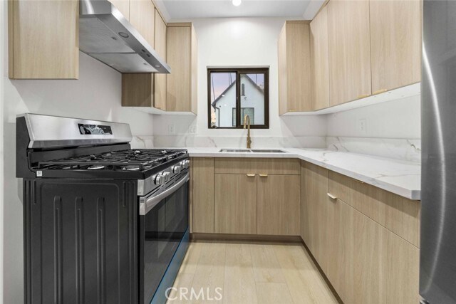 Foto del edificio - 1324 Winchester Ave