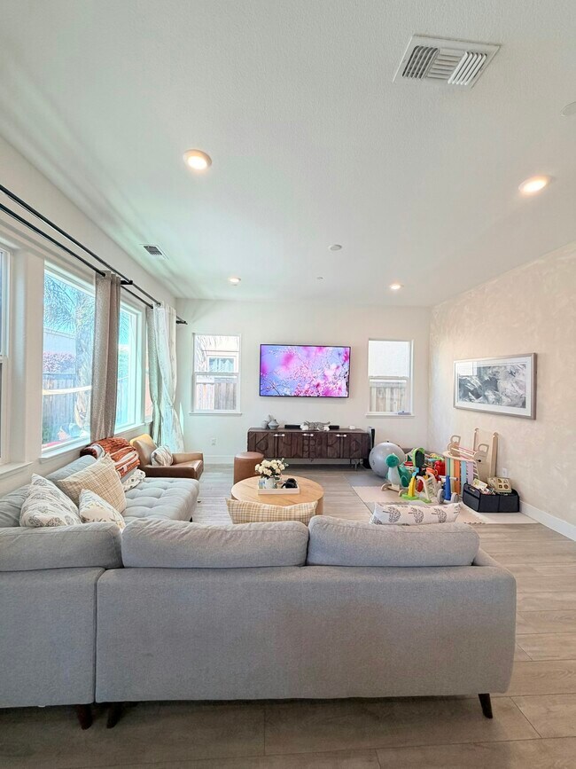 Foto del edificio - 42 Redberry Loop