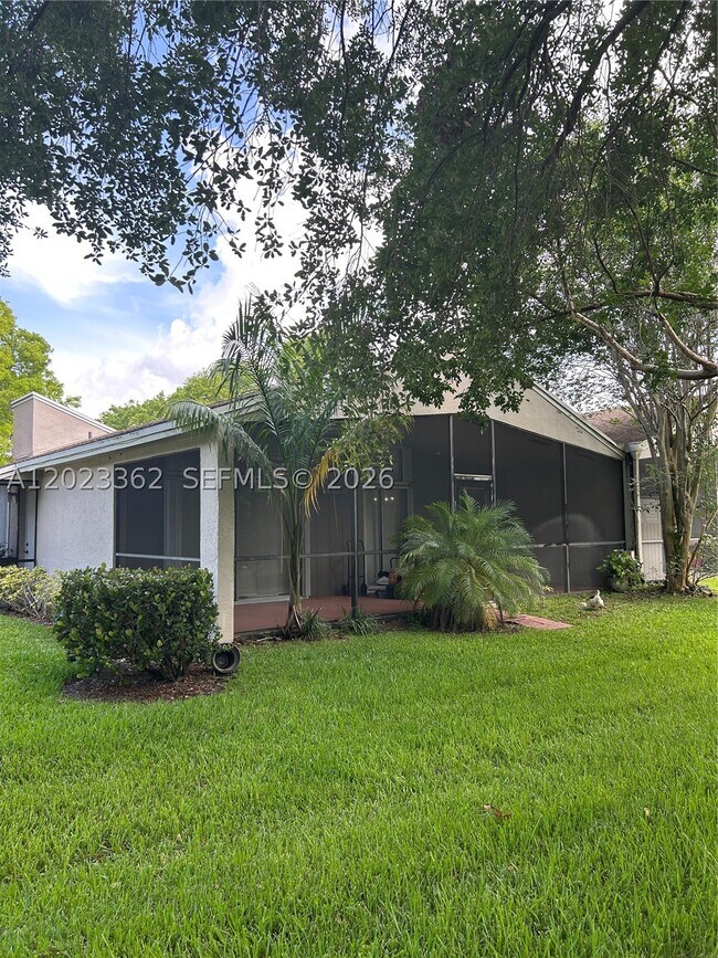 Foto del edificio - 578 Woodgate Cir