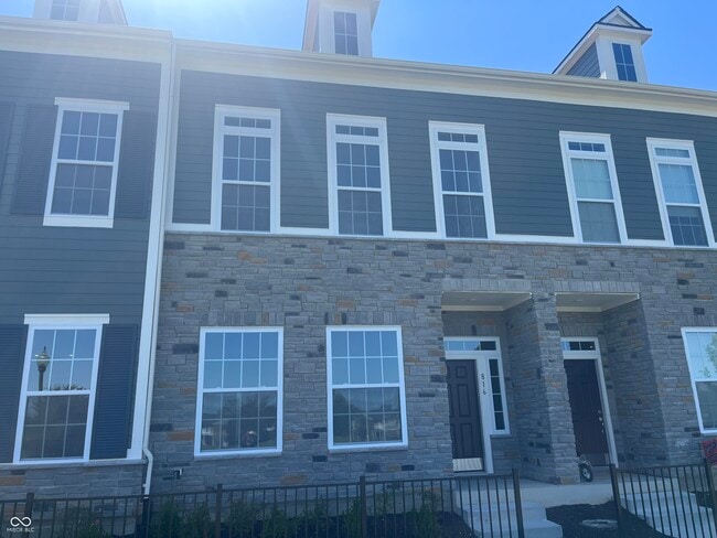 Building Photo - 816 Kinzer Ave