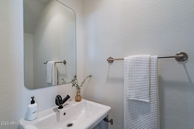 Foto del edificio - 2930 N 29th St