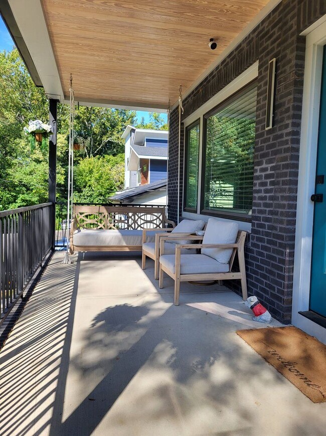 Foto del edificio - Furnished home in Lincoln Heights