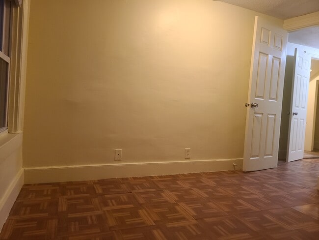 Building Photo - 63 Benedict St