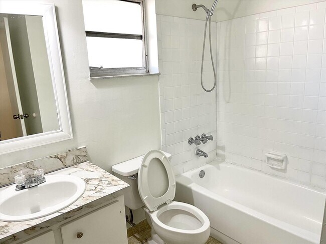 Foto del edificio - 414 SE 14th St