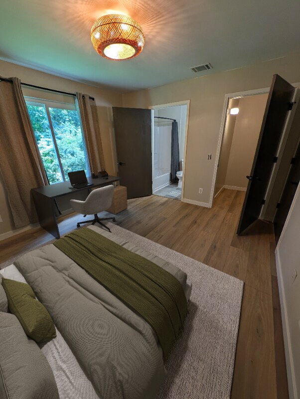 Foto del edificio - 1511 Graduate Ln