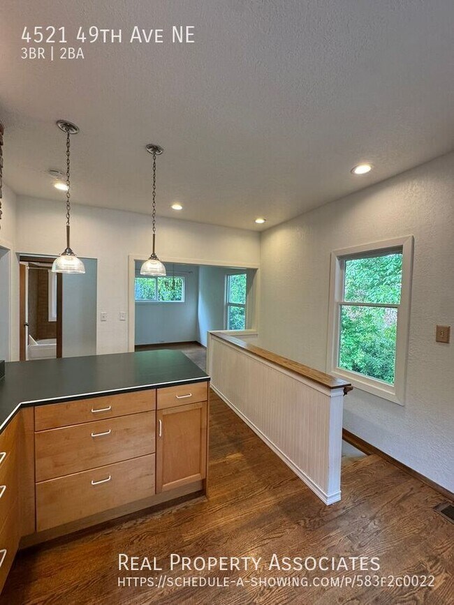 Foto del edificio - 4521 49th Ave NE