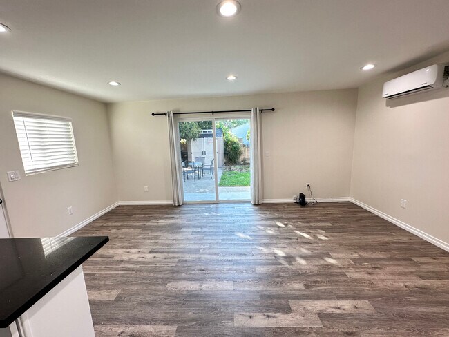 Foto del edificio - 1227 Scott Rd