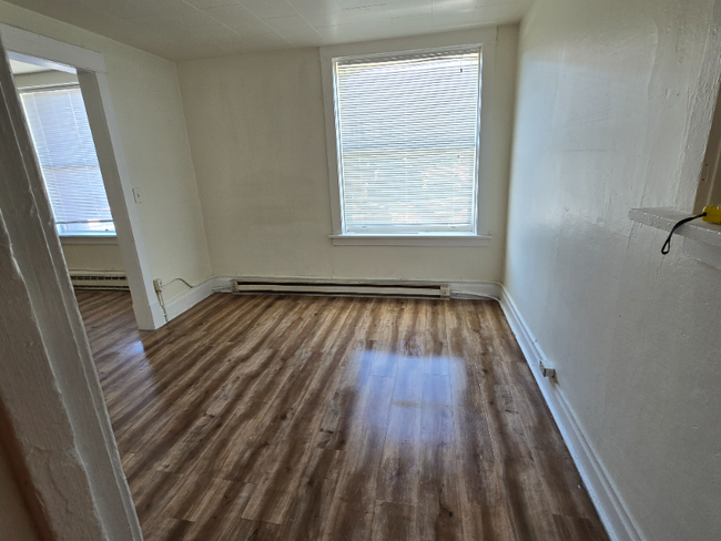 Building Photo - 525 W Sinto Ave