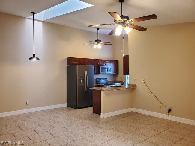 Building Photo - 1417 SW 51st Ln