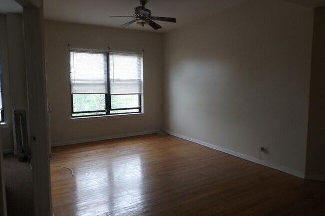 Foto del edificio - 301 E 50th St
