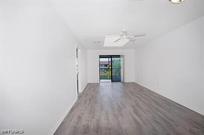 Foto del edificio - 5361 Treetops Dr