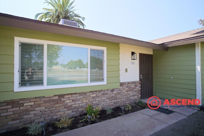 Foto del edificio - 3 Bed / 2 Bath Home on 2 Acres of Cattle L...