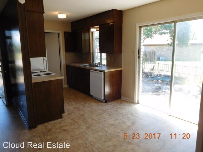 Foto del edificio - 402 Skyline Ave